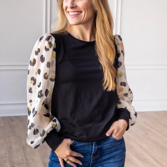 Grace & Emma - Leopard Dream Balloon Sleeve Top - Small - Picture 3 of 3